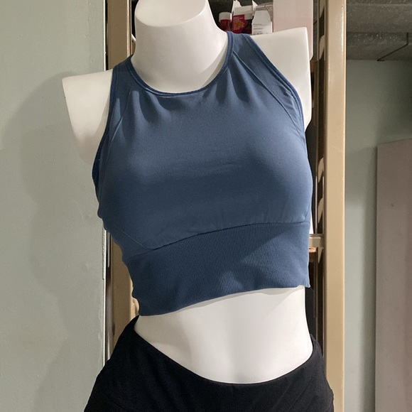 Lululemon train Sports Bra - Picture 4 of 5
